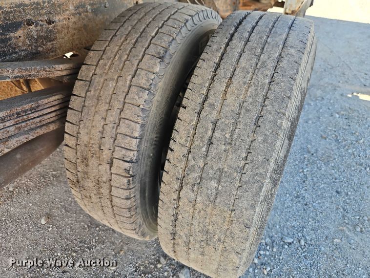 image for item EB8347 1996 Chevrolet C3500 box truck