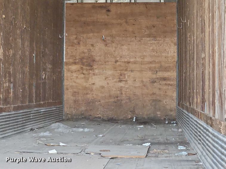 image for item EB8349 1974 Fruehauf FBZ9-F2-40 dry van trailer