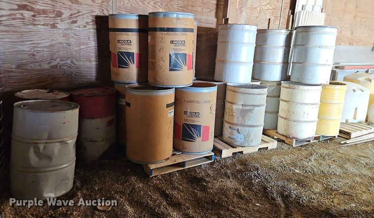 image for item EB8351 Tanks and barrels