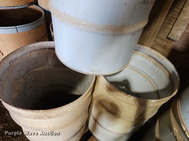 image for item EB8351 Tanks and barrels