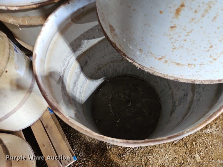 image for item EB8351 Tanks and barrels