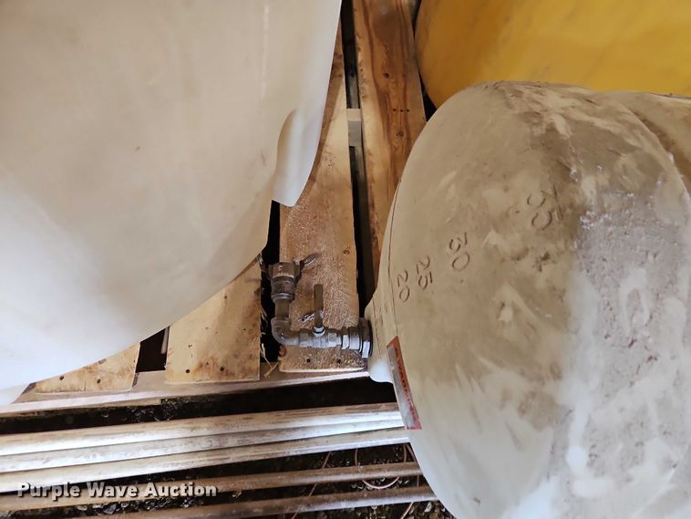 image for item EB8351 Tanks and barrels