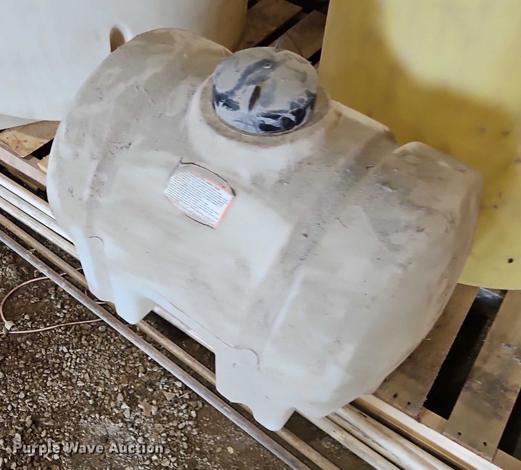 image for item EB8351 Tanks and barrels