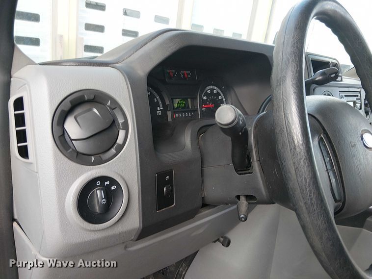 image for item EC1202 2012 Ford E450 shuttle bus
