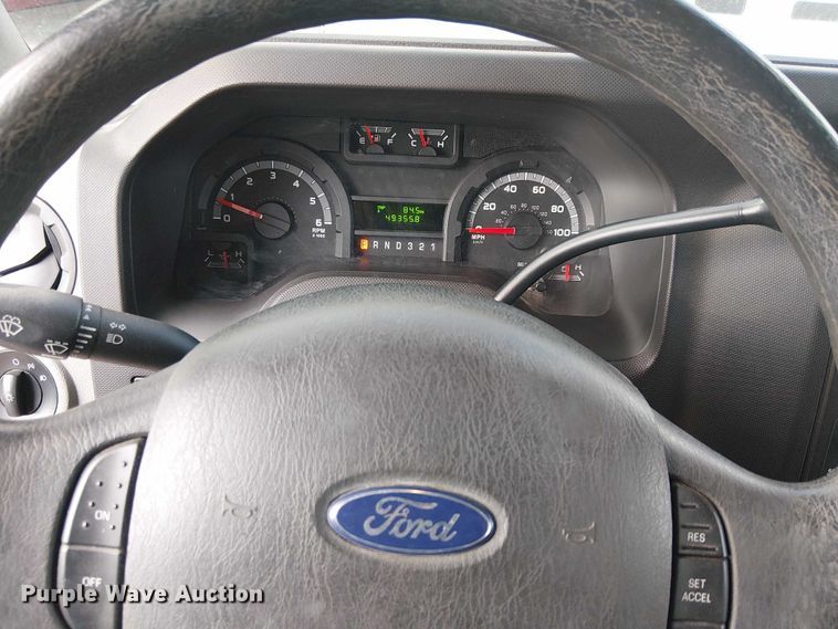 image for item EC1202 2012 Ford E450 shuttle bus