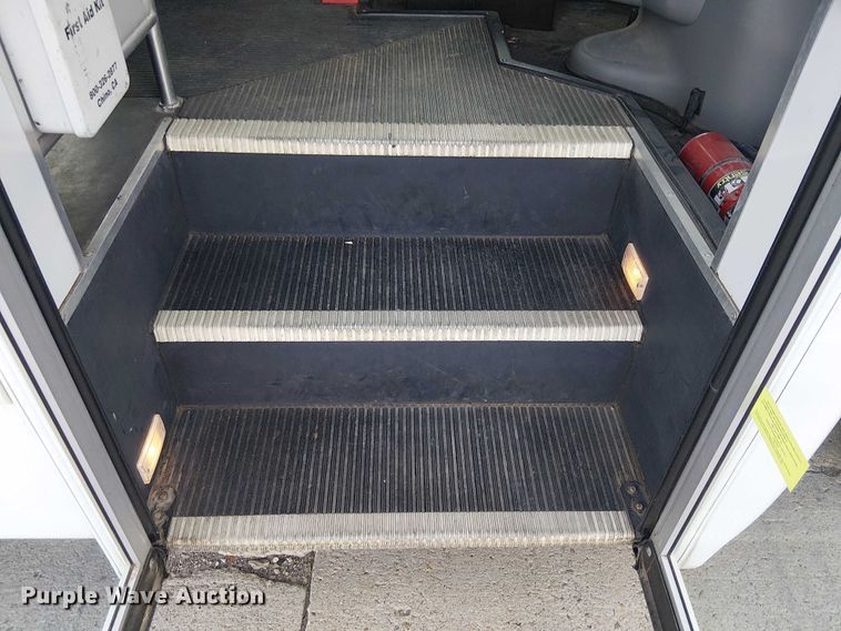 image for item EC1202 2012 Ford E450 shuttle bus