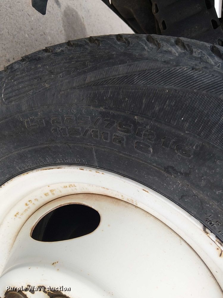 image for item EC1202 2012 Ford E450 shuttle bus