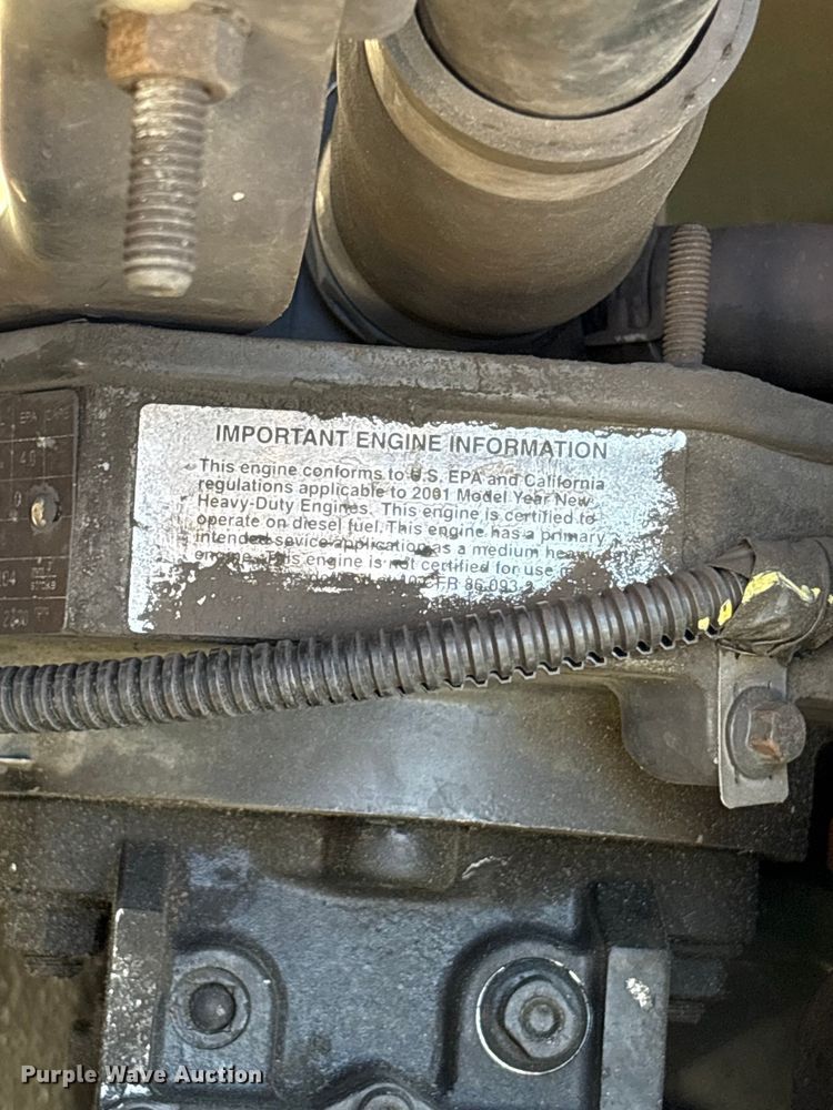 image for item EC8070 2001 Ford F650 Super Duty bucket truck