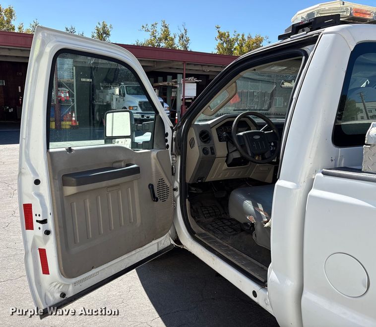 image for item EC8071 2008 Ford F250 Super Duty pickup truck