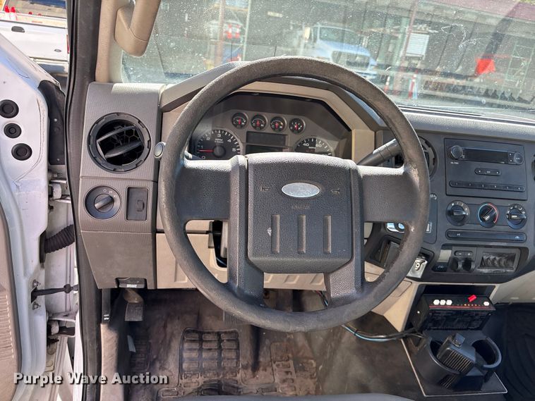 image for item EC8071 2008 Ford F250 Super Duty pickup truck