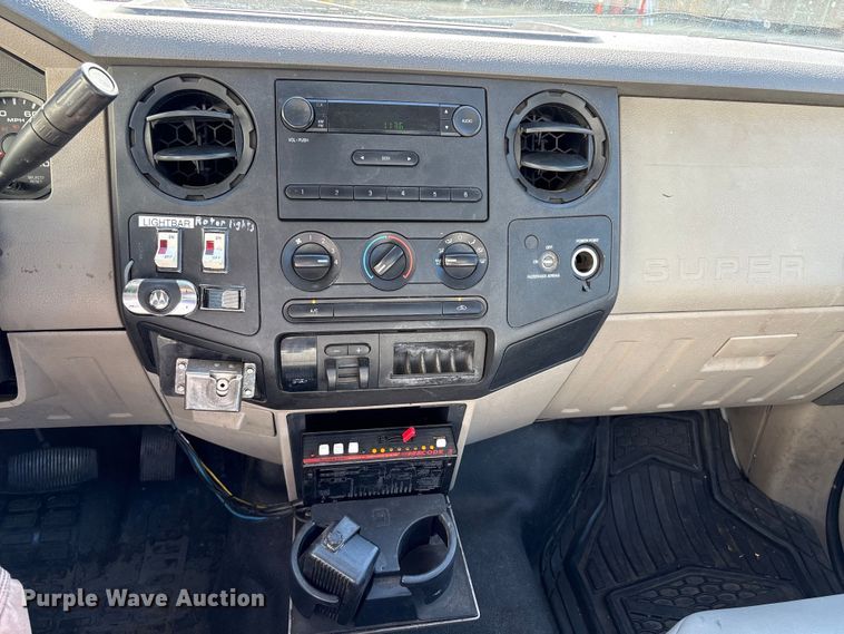 image for item EC8071 2008 Ford F250 Super Duty pickup truck