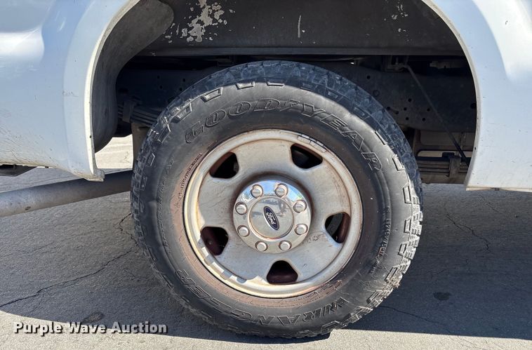 image for item EC8071 2008 Ford F250 Super Duty pickup truck