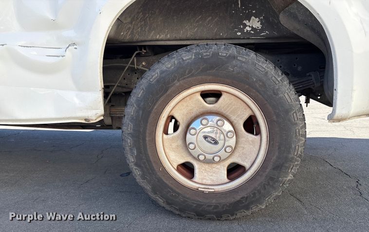image for item EC8071 2008 Ford F250 Super Duty pickup truck