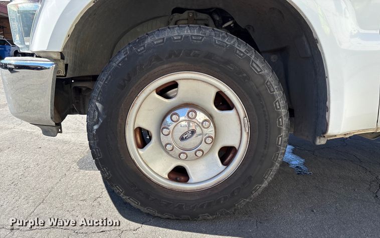 image for item EC8071 2008 Ford F250 Super Duty pickup truck