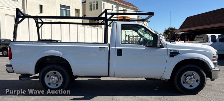 image for item EC8072 2009 Ford F250 Super Duty dump bed pickup truck