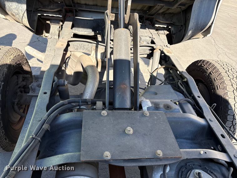 image for item EC8072 2009 Ford F250 Super Duty dump bed pickup truck