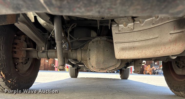 image for item EC8072 2009 Ford F250 Super Duty dump bed pickup truck