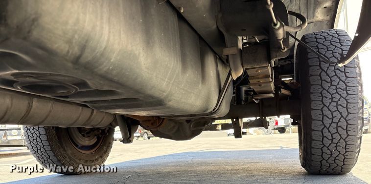 image for item EC8072 2009 Ford F250 Super Duty dump bed pickup truck