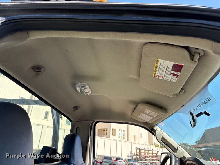 image for item EC8072 2009 Ford F250 Super Duty dump bed pickup truck