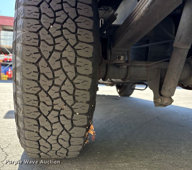 image for item EC8072 2009 Ford F250 Super Duty dump bed pickup truck