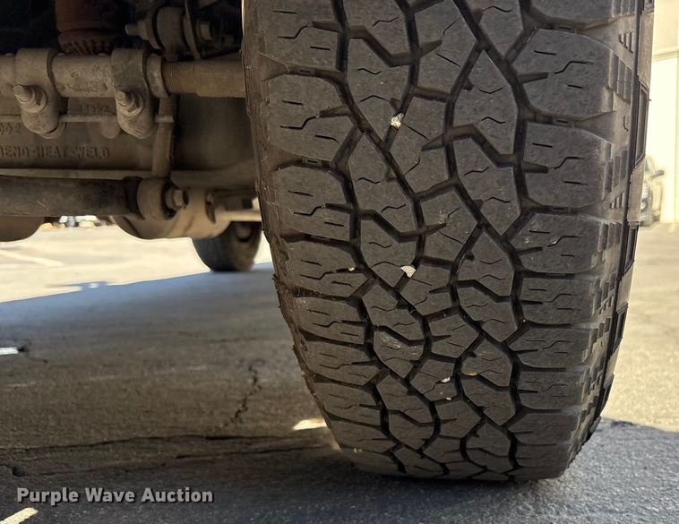 image for item EC8072 2009 Ford F250 Super Duty dump bed pickup truck