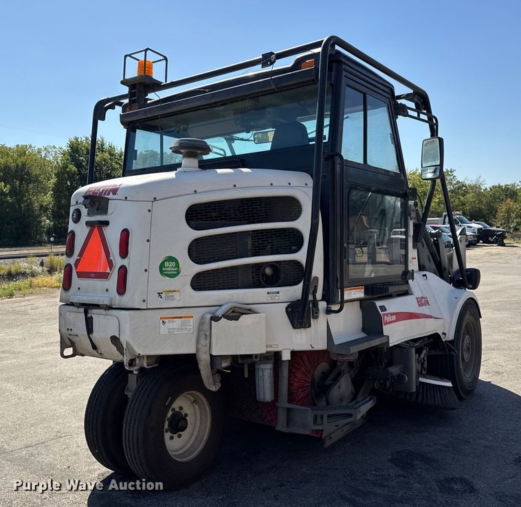 image for item EF2163 2009 Elgin Pelican NP street sweeper