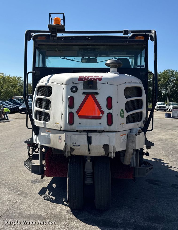 image for item EF2163 2009 Elgin Pelican NP street sweeper