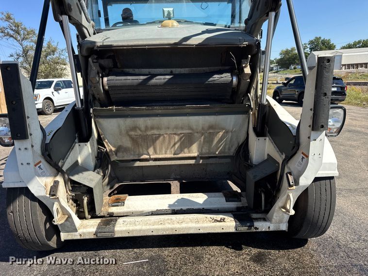 image for item EF2163 2009 Elgin Pelican NP street sweeper