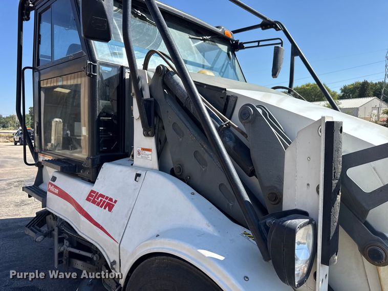 image for item EF2163 2009 Elgin Pelican NP street sweeper