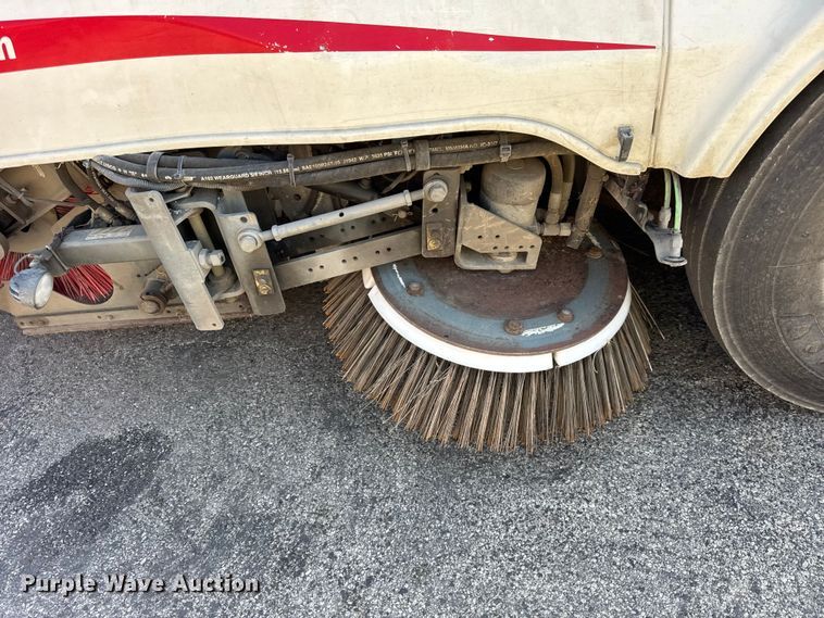 image for item EF2163 2009 Elgin Pelican NP street sweeper