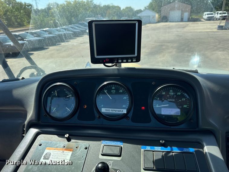 image for item EF2163 2009 Elgin Pelican NP street sweeper