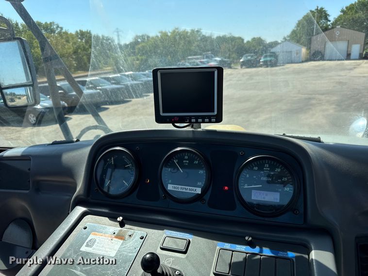 image for item EF2163 2009 Elgin Pelican NP street sweeper