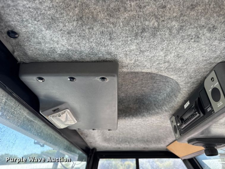 image for item EF2163 2009 Elgin Pelican NP street sweeper