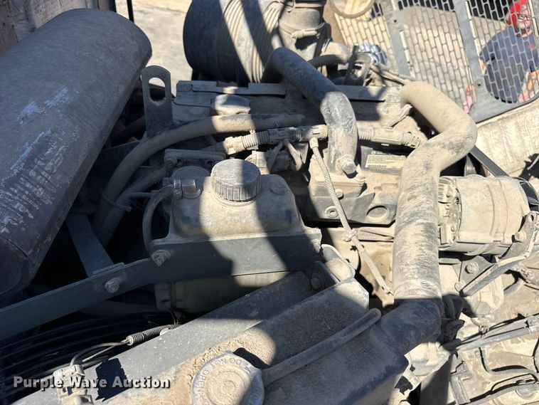 image for item EF2163 2009 Elgin Pelican NP street sweeper