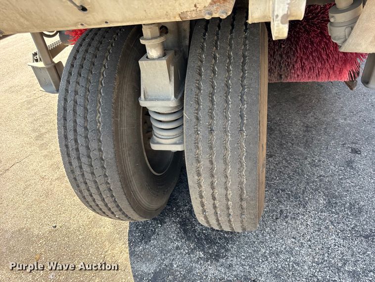 image for item EF2163 2009 Elgin Pelican NP street sweeper