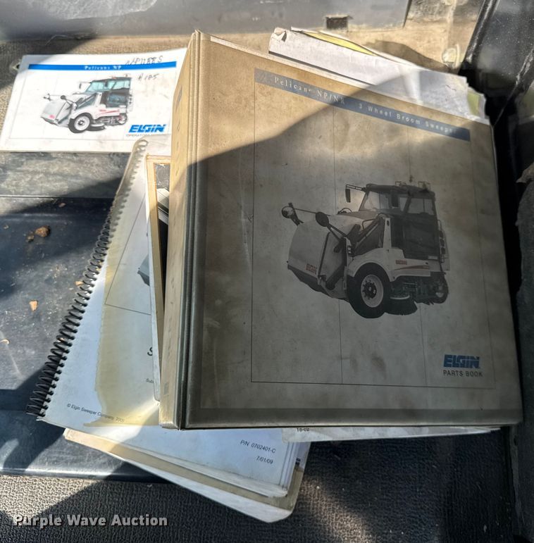 image for item EF2163 2009 Elgin Pelican NP street sweeper