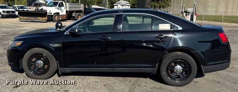 image for item EF2168 2016 Ford Taurus Police Interceptor 