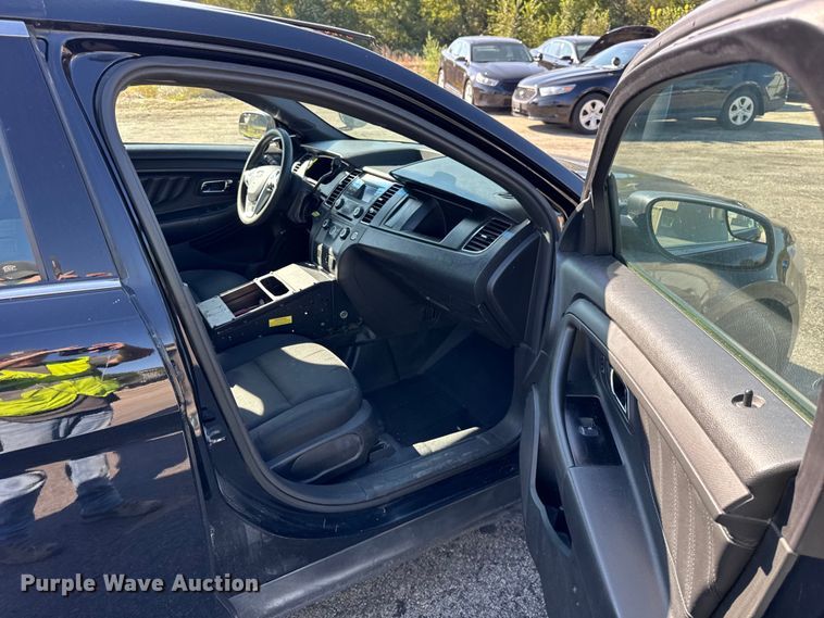 image for item EF2168 2016 Ford Taurus Police Interceptor 