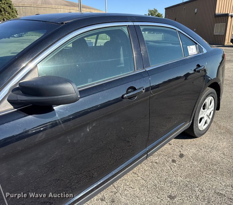 image for item EF2170 2016 Ford Taurus Police Interceptor 