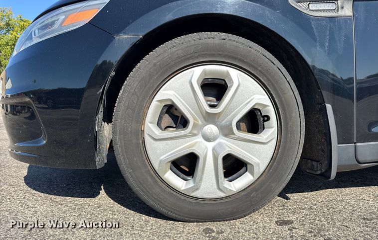 image for item EF2170 2016 Ford Taurus Police Interceptor 