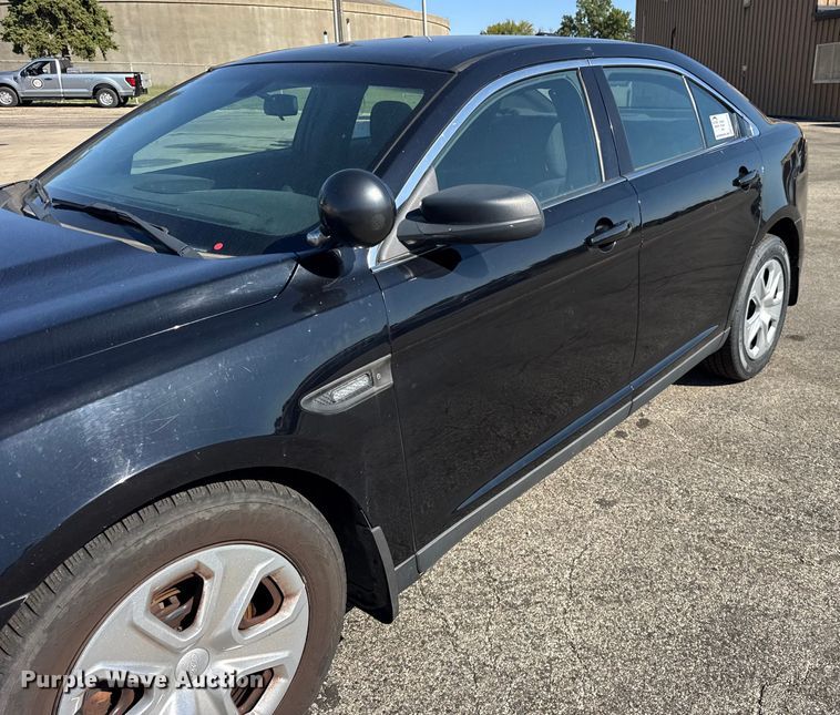 image for item EF2172 2016 Ford Taurus Police Interceptor 