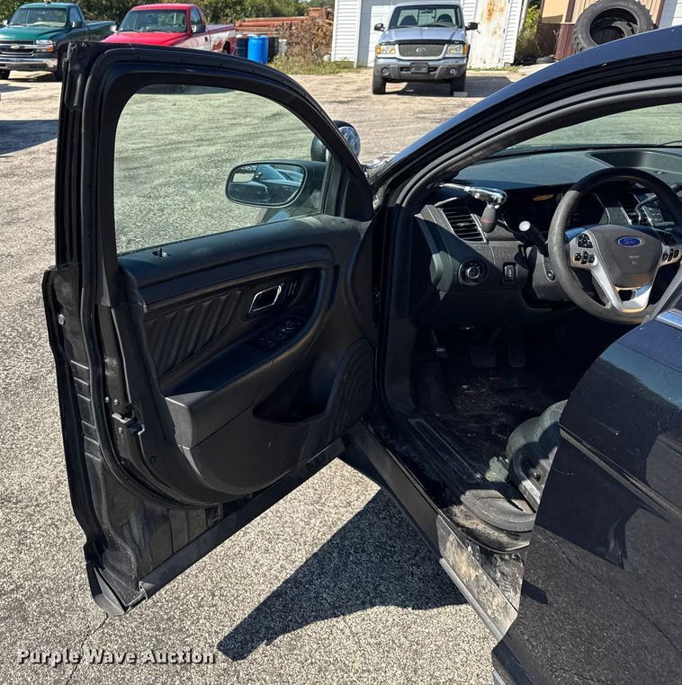 image for item EF2172 2016 Ford Taurus Police Interceptor 