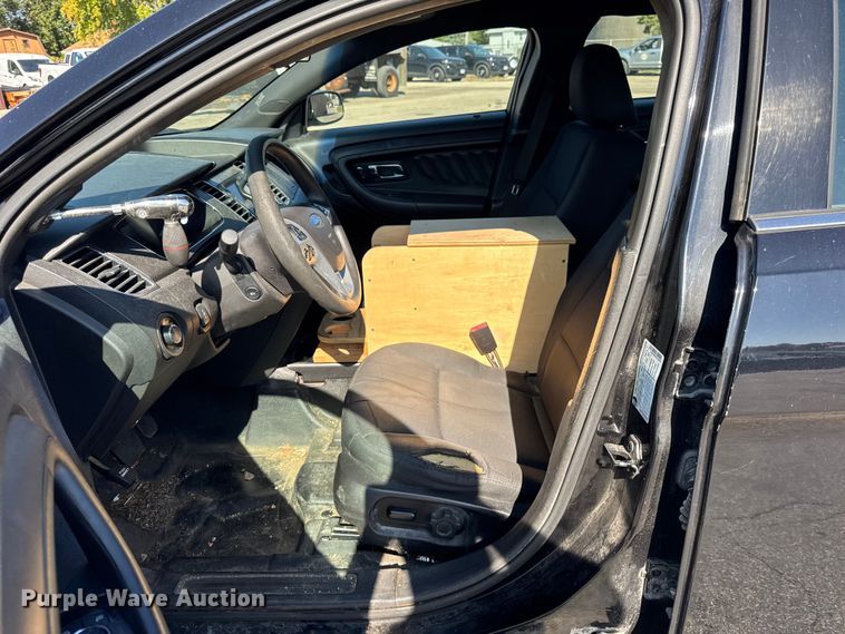 image for item EF2172 2016 Ford Taurus Police Interceptor 