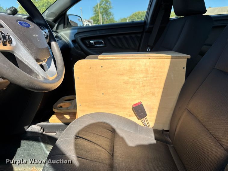 image for item EF2172 2016 Ford Taurus Police Interceptor 