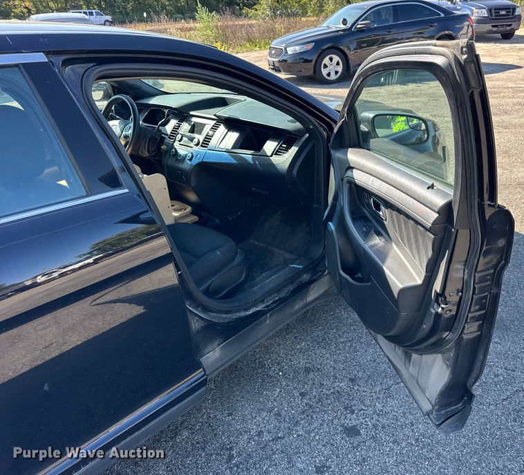 image for item EF2172 2016 Ford Taurus Police Interceptor 
