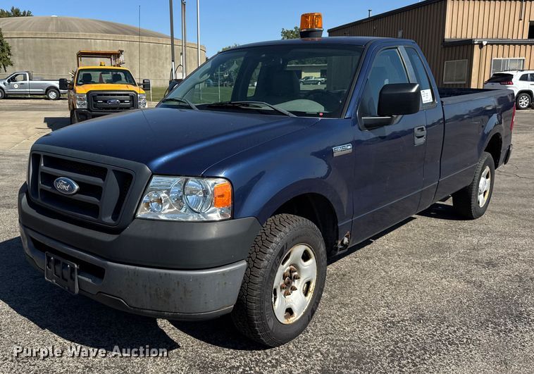 image for item EF2173 2007 Ford F150 XL pickup truck