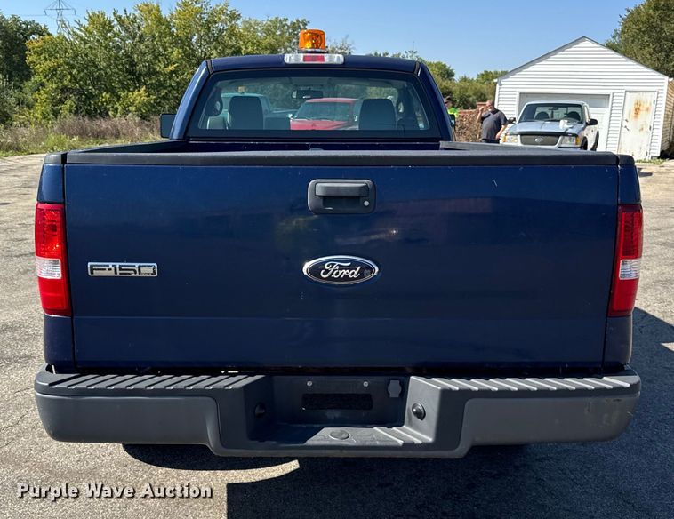 image for item EF2173 2007 Ford F150 XL pickup truck
