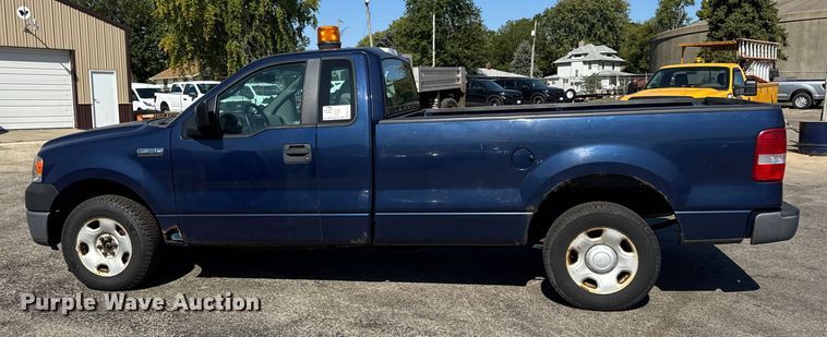 image for item EF2173 2007 Ford F150 XL pickup truck