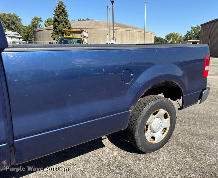 image for item EF2173 2007 Ford F150 XL pickup truck