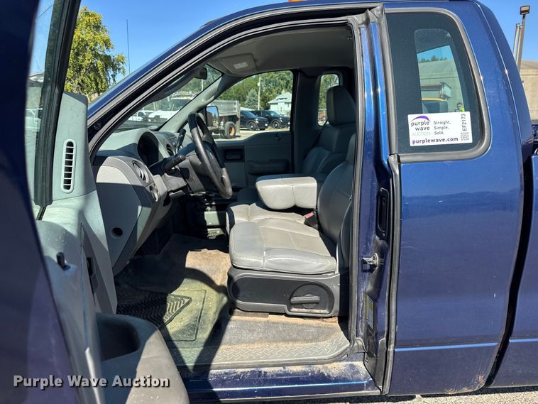 image for item EF2173 2007 Ford F150 XL pickup truck